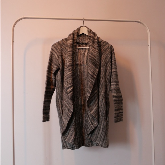 cardigan - Picture 6 of 8